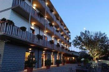 Hotel Miralago San Potito Sannitico Buitenkant foto